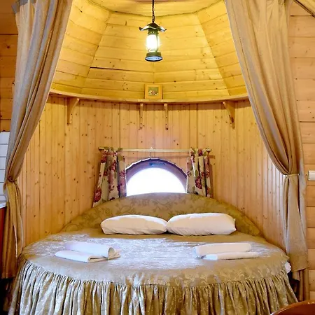 Castle Belvedere Aparthotel 3*